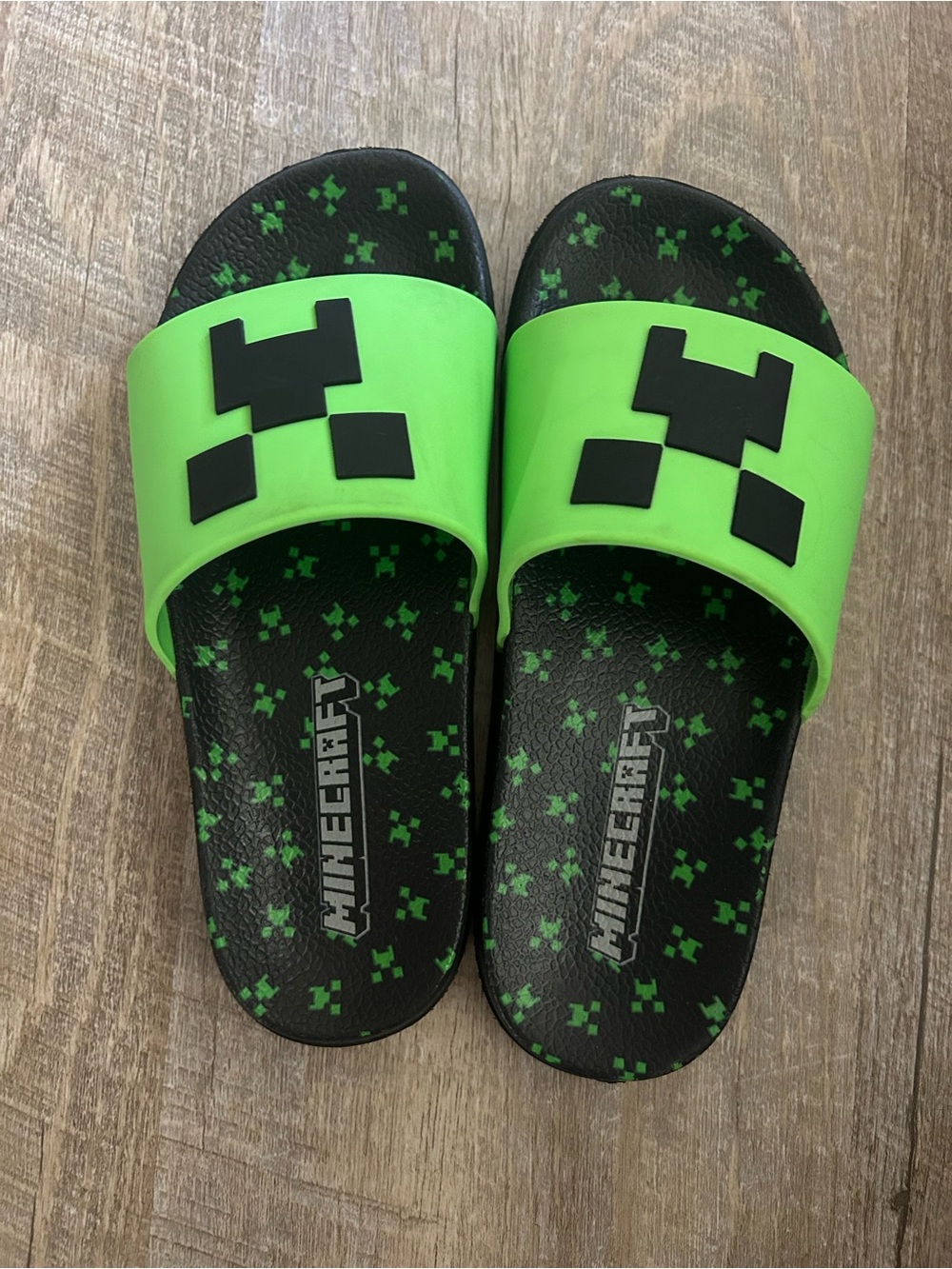 Kids Green Creeper Slide Sandals size 1-2